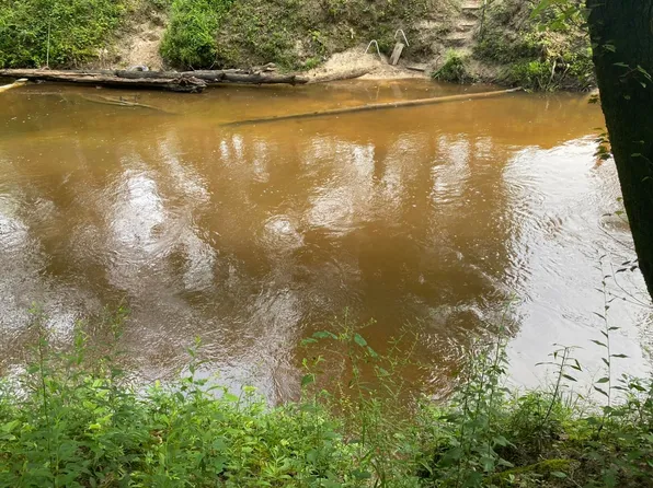 2 Firetower Rd, Columbia, MS 39429