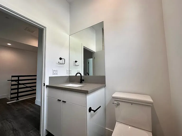 5648 Auckland Ave #1/2 — Photo 5