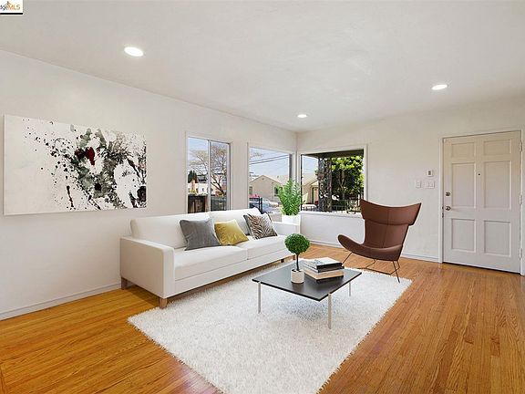 3rd image of 444 Harlan St