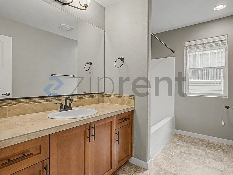 28623 Greenway Dr — Photo 28