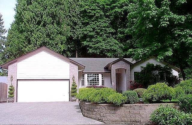1st image of 15703 NE 27th Cir