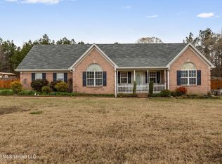 107 Hummingbird Ln, Byhalia, MS 38611
