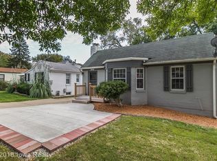 6814 University Ave, Windsor Heights, IA 50324