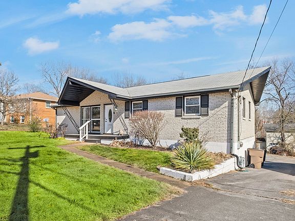 4th image of 306 Honeyhill Dr
