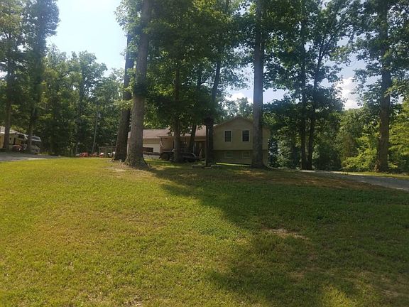 2nd image of 170 Oak Woods Ln