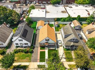 113 N 1st St, New Hyde Park, NY 11040