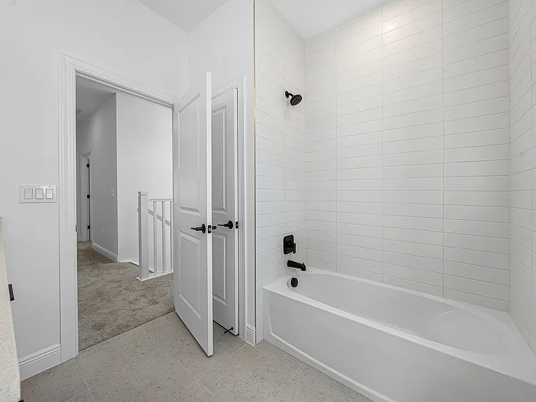 920 SW Newfield Ave — Photo 33