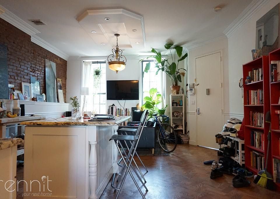 1st image of 255A Vernon Ave #2