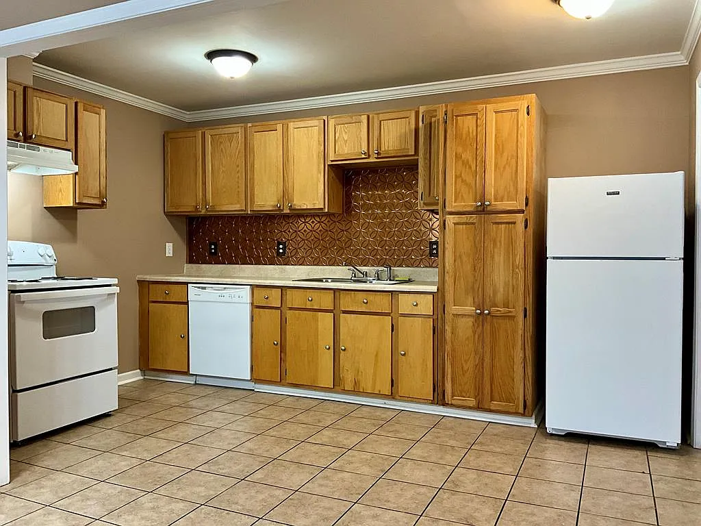 2 bed, 1.0 bath, 1162 sqft, $1,000 — Photo 3
