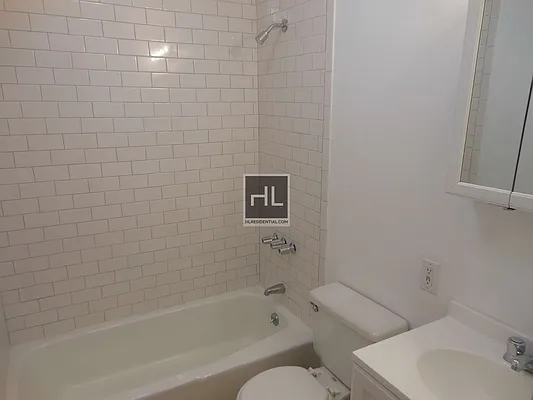 Rented by Highline Residential | media 18