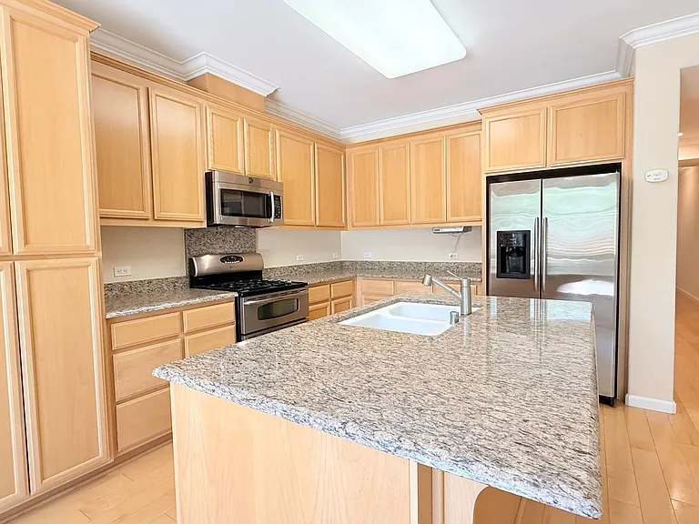 304 Karelian St — Photo 14