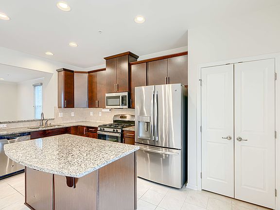 5th image of 7403 Wild Honey Way
