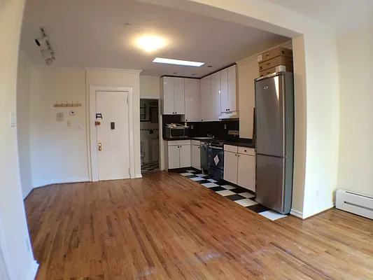 Rented by Francine Realty | media 18