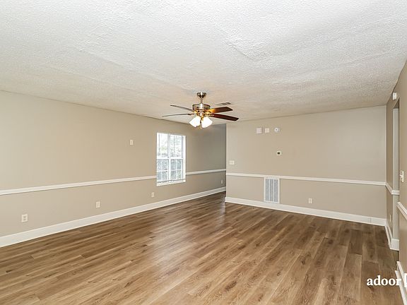 4th image of 2852 Betula Dr