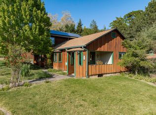 383 N 5th Ave, Gold Hill, OR 97525
