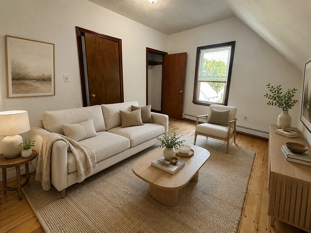3 bed, 1.0 bath, 1100 sqft, $2,650 — Photo 2