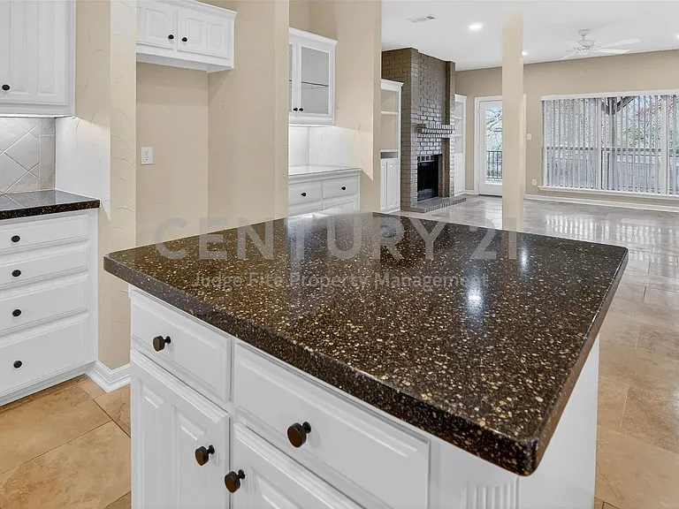 2122 Clear Lake Rd — Photo 5