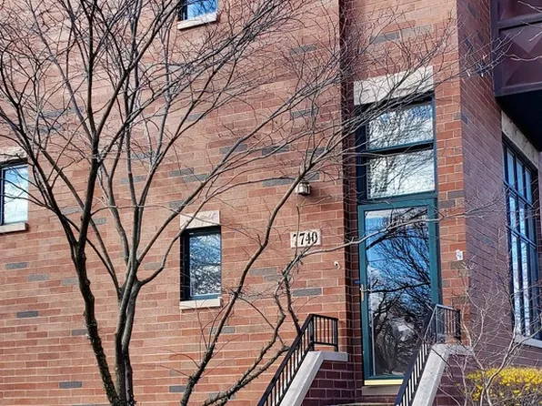 7740 Lincoln Ave #4, Skokie, IL 60077