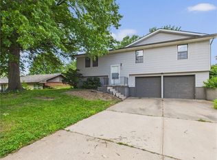 240 SE 121st Rd, Warrensburg, MO 64093