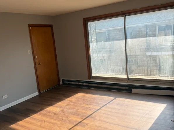 1127 W 127th St Floor 2, Riverdale, IL 60827