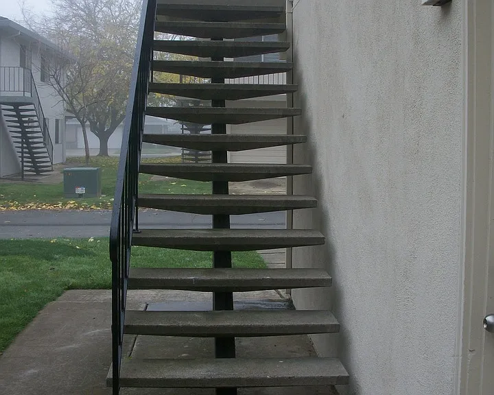 9504 Emerald Park Dr #4 — Photo 3
