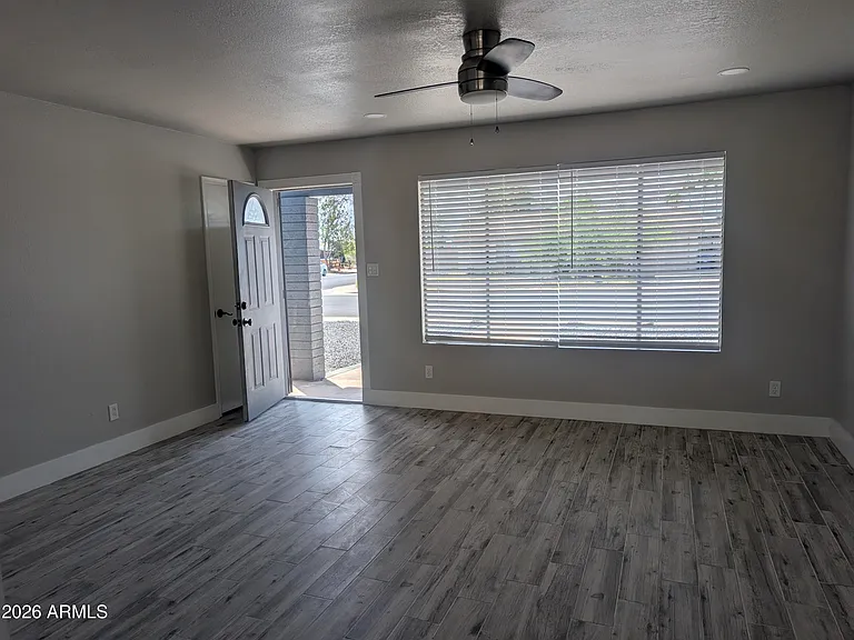 1222 W Auburn Dr — Photo 8