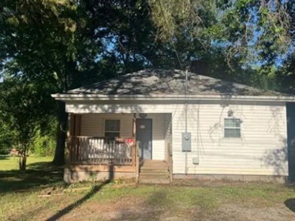 143 Heritage Ave, Forest City, NC 28043