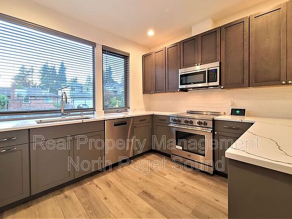 5th image of 18506 Wallingford Ave N