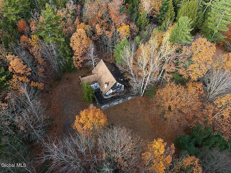 3rd image of 1 Fox Hollow Drive