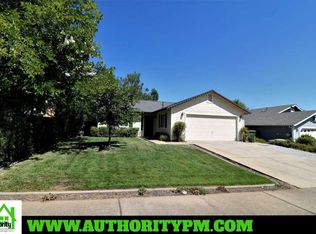 861 Montcrest Dr, Redding, CA 96003