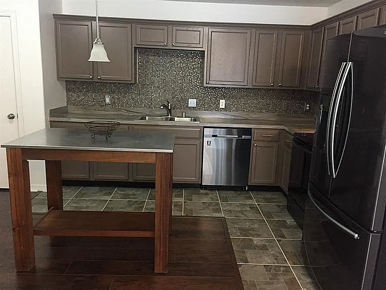 7319 Village Lake Dr — Photo 5
