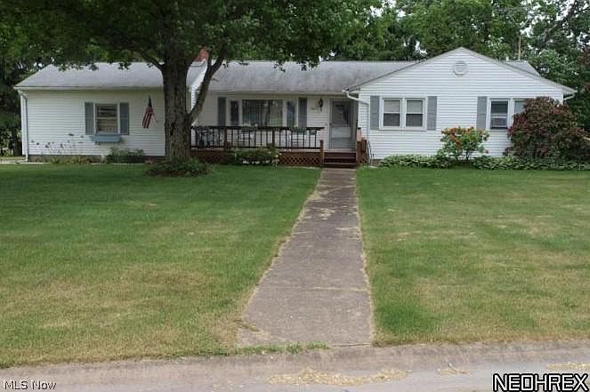 1st image of 1300 Waverly Dr NW