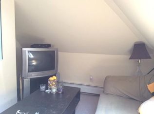 47 Glazer Ln, Levittown, NY 11756