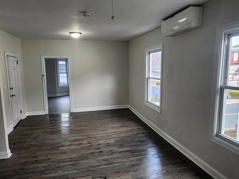 182 Ashford Ave #2 — Photo 8
