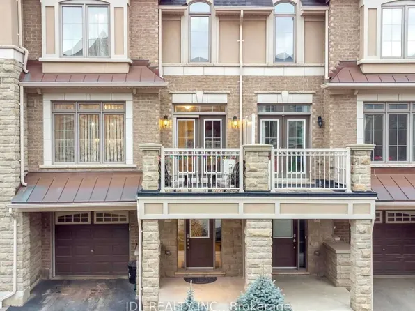 2435 Greenwich Dr #33, Oakville, ON L6M 0S4