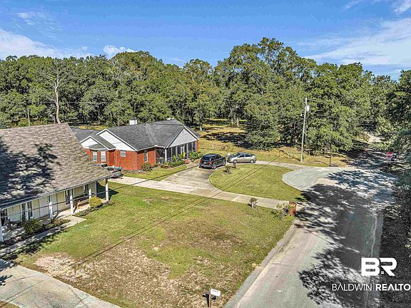 5th image of 6135 Oak Cliff Dr
