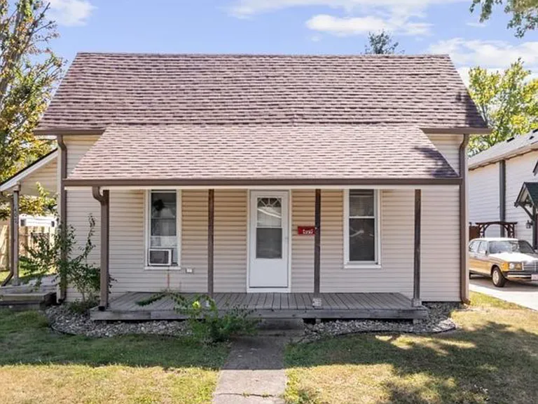 409 W Wiley St — Photo 1