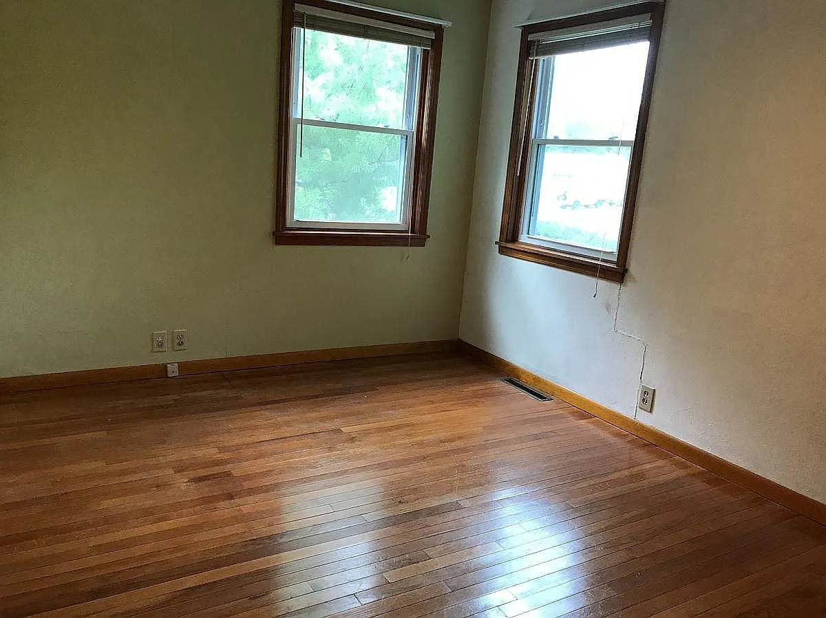 154 N Hillsdale Drive — Photo 4