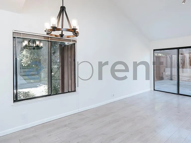 4762 Rio Rita Way — Photo 12