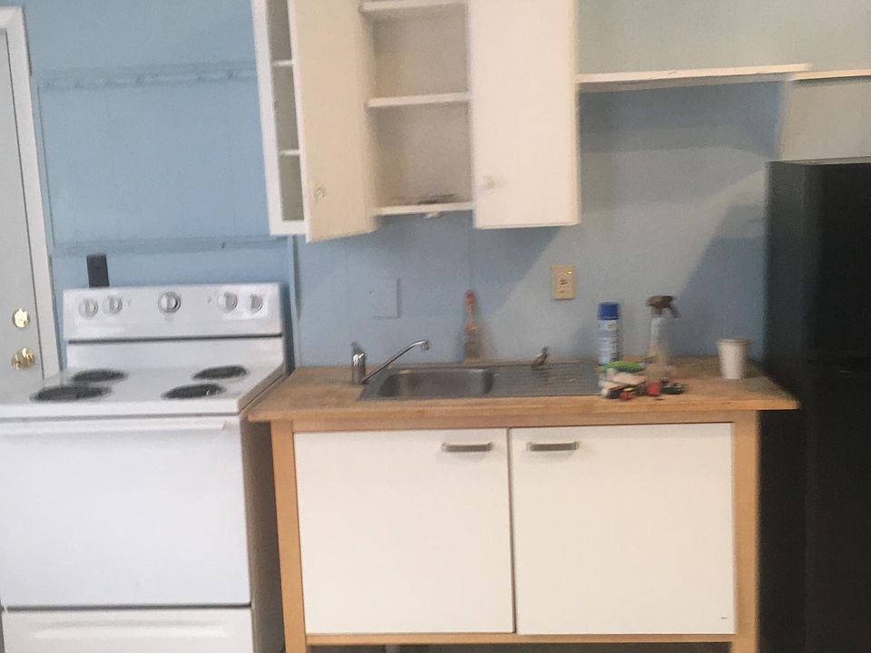 2nd image of 209 State St APT 3