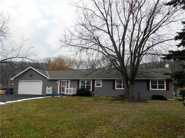 3958 Mountain View Dr, Danielsville, PA 18038