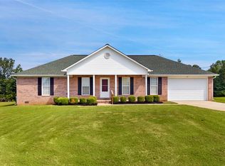 73 Big Tree Dr, Pinson, TN 38366