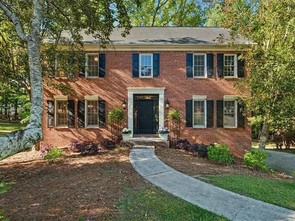 1652 Windcrest Dr SW, Marietta, GA 30064