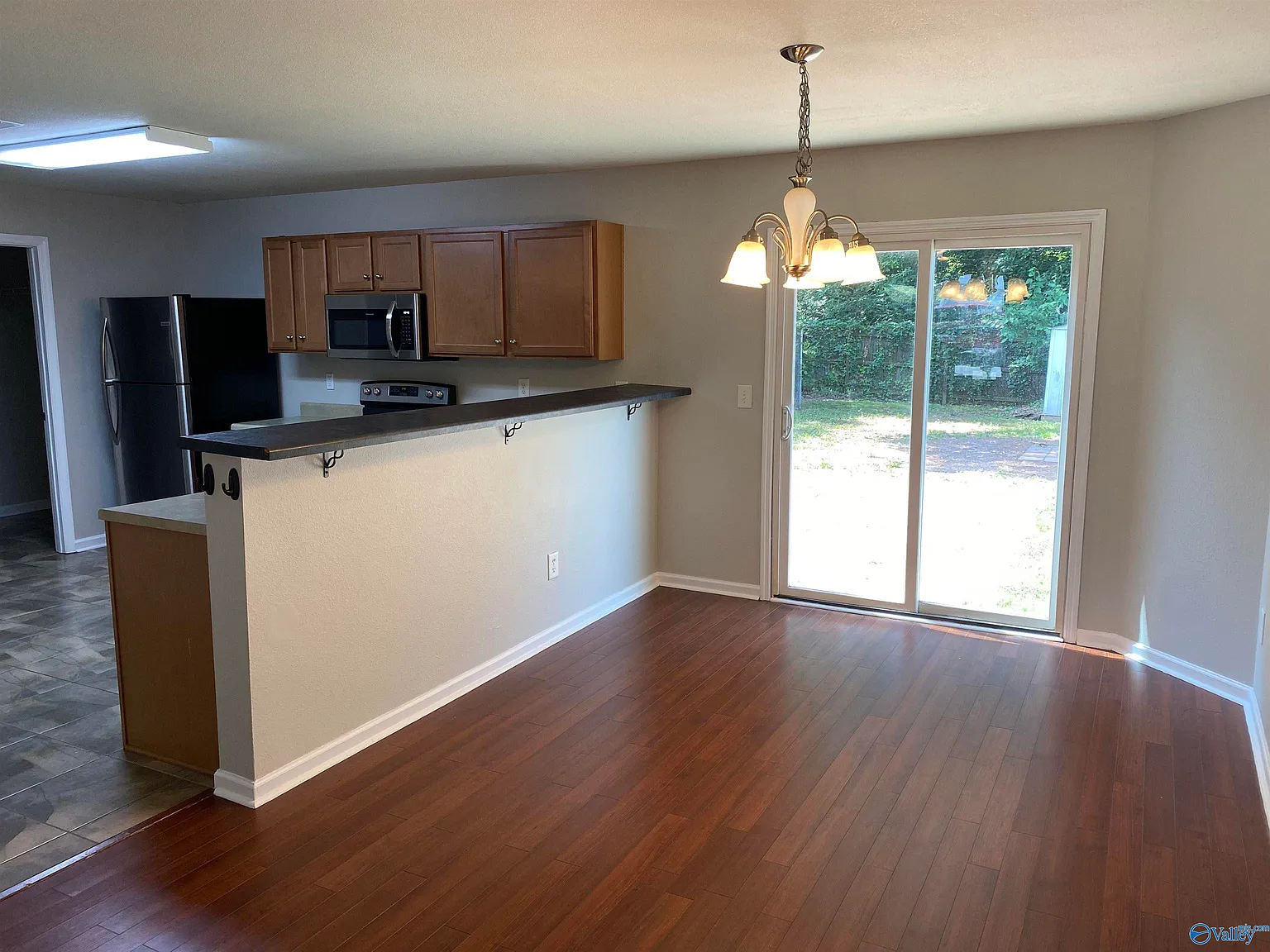 3 bed, 2.5 bath, 1809 sqft, $1,650 — Photo 3