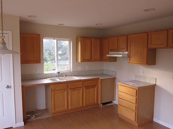 Bright & Cheerful Kitchen