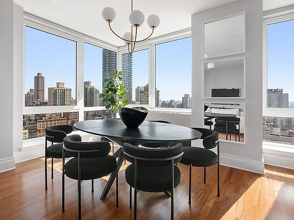 2nd image of 300 E 77th St APT 25C