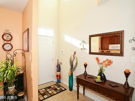 4th image of 208 London Downs Cir