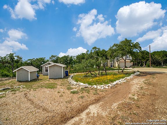 4th image of 275 COUNTY ROAD 2751