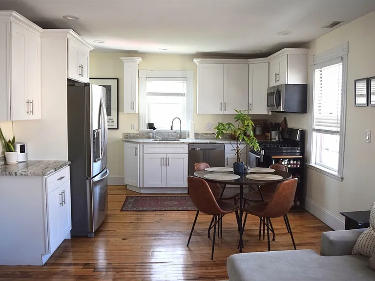 2 Griffin Pl #3 — Photo 3