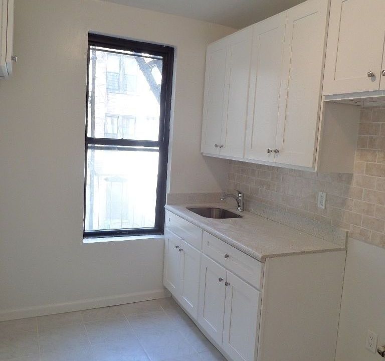 1st image of 121 Parkside Ave APT 6